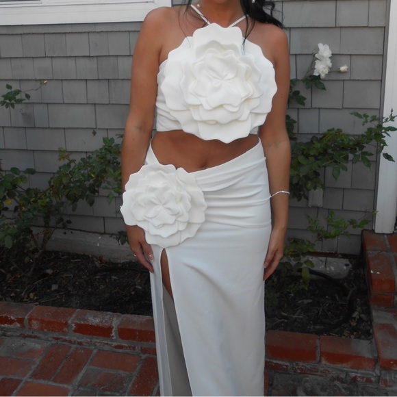 Artemis Gown - Picture 7 of 11